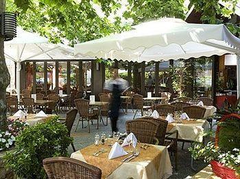 Logis Tante Yvonne&son Restaurant Semi-gastronomique - Lyon Nord Quincieux